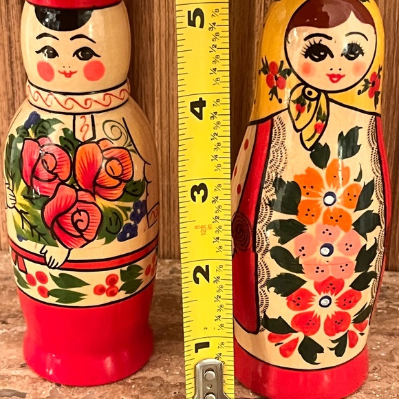 Russian Matryoshka Style Dolls Salt & Pepper Shakers Wood Handmade Russia 5.5" - Picture 9 of 9
